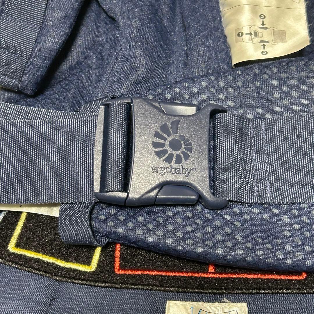 【美品】エルゴベビー オムニ ブリーズ ポーチ付 ミッドナイトブルー