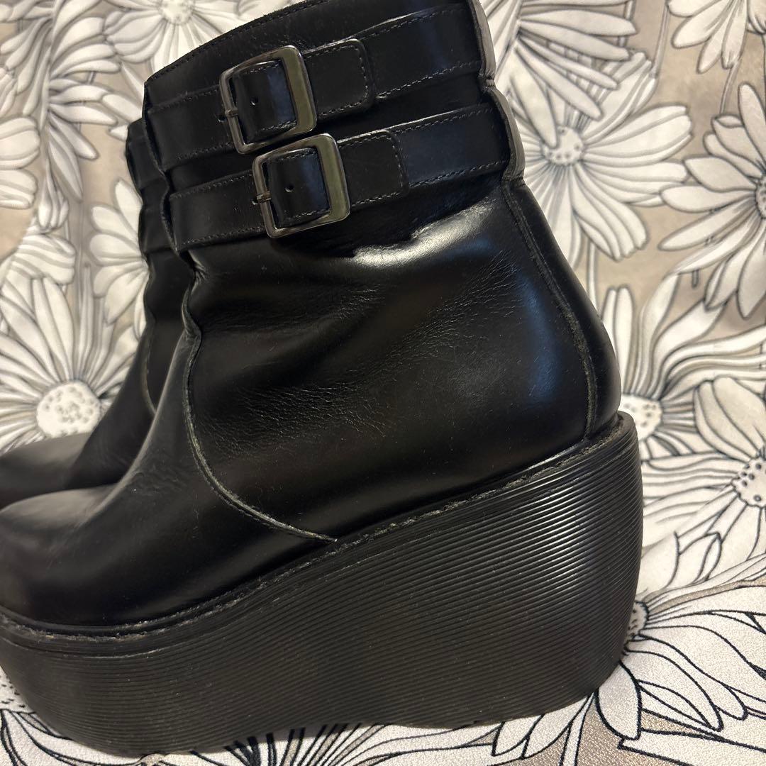 Dr. Martens ブラックウェッジ38
