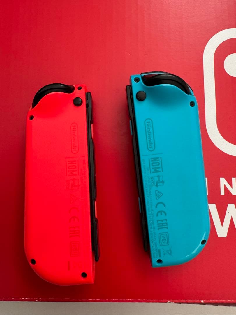 Nintendo Switch 本体 青/赤 Joy-Con付き
