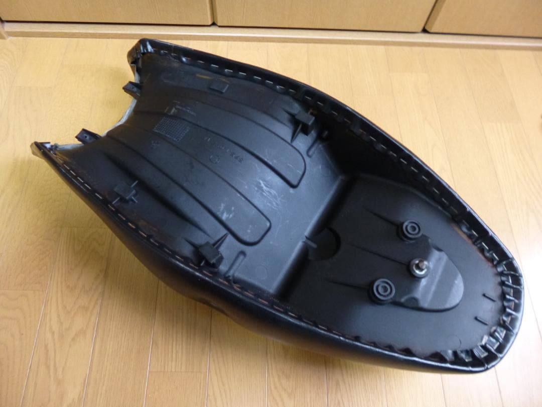 DUCATI MONSTER モンスター696 796 1100evoあんこ抜き