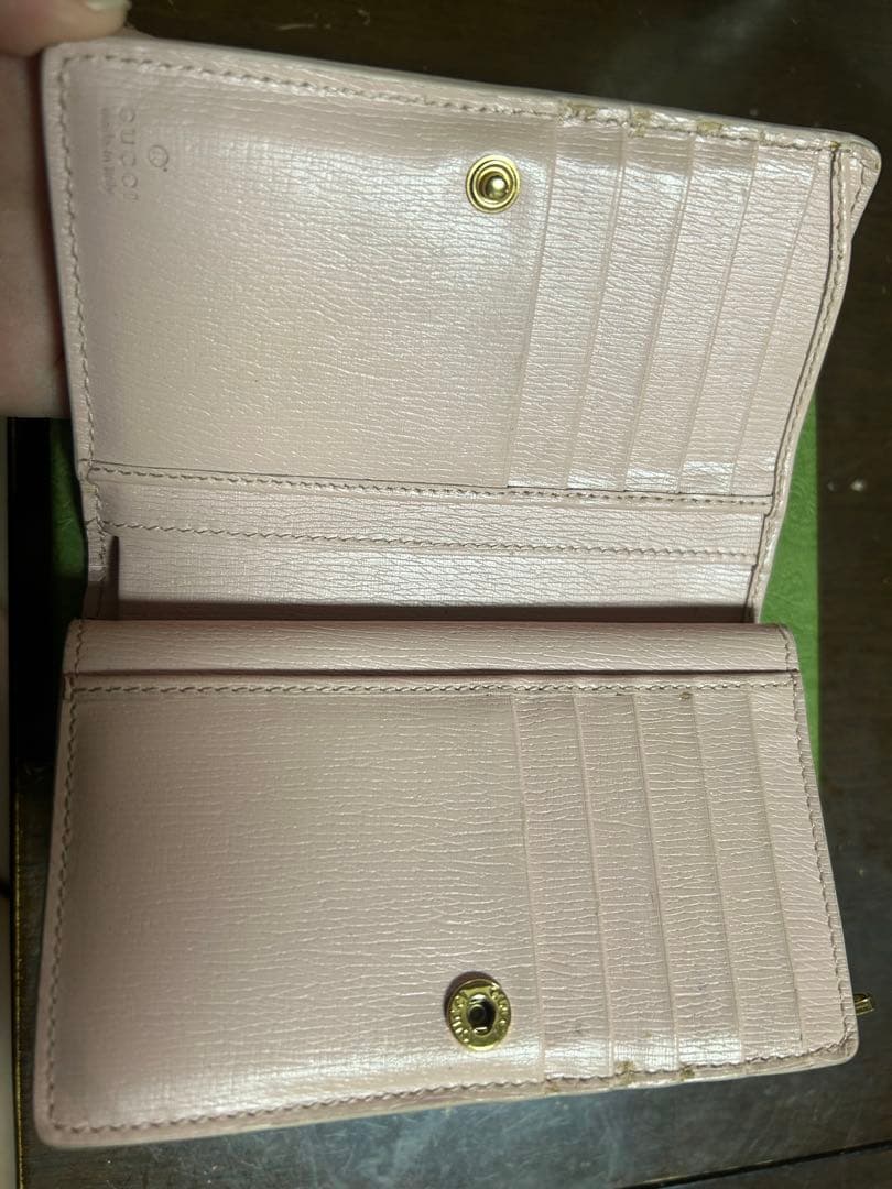 GUCCI ピンクレディース　二つ折り財布