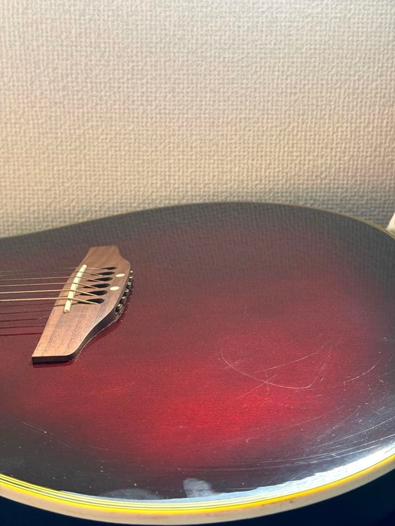 エレキギター、CS257, Ovation Celebrity Deluxe