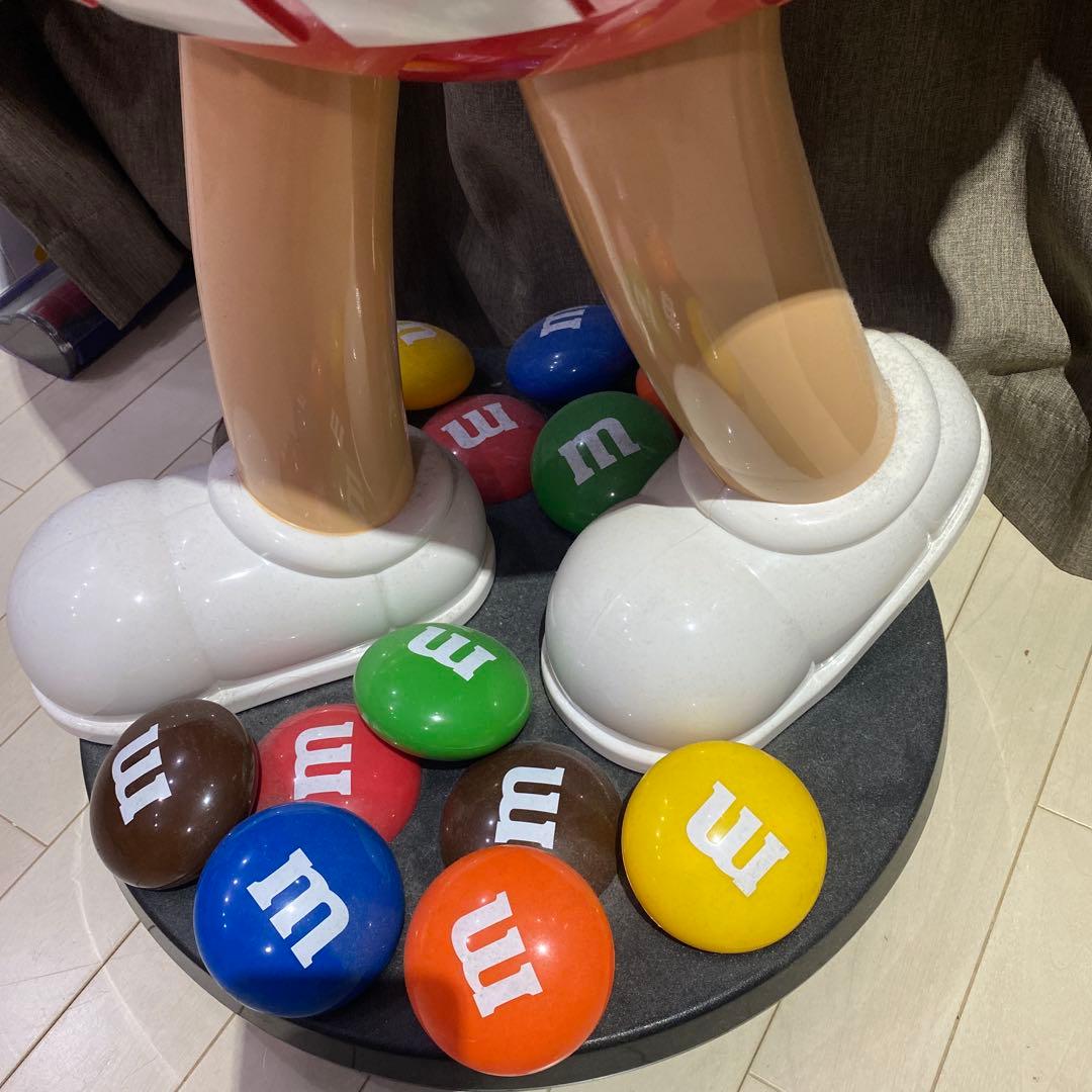 m&m's エムアンドエムズ　店頭大型ディスプレイ