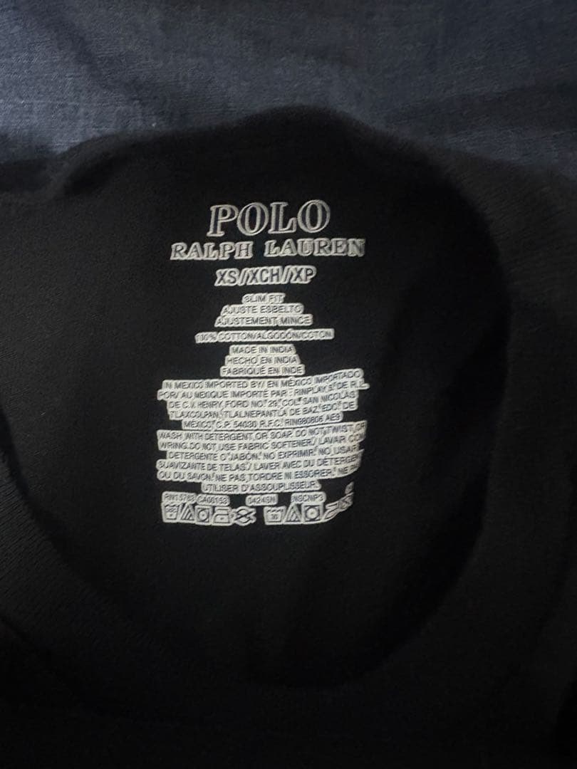 yvng patra 着用　polo ブラックTシャツ