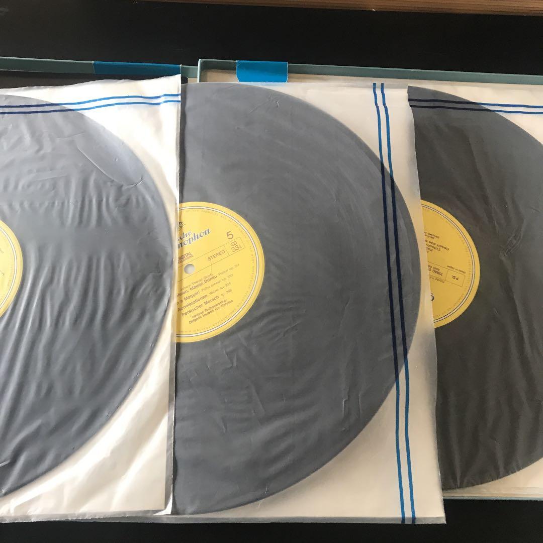 カラヤン　レコード3枚組