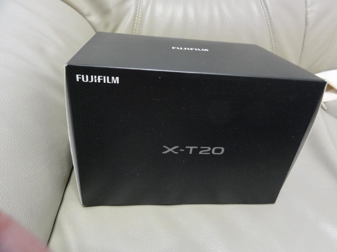 富士フィルム(FUJIFILM) X-T20 ボディ [ブラック]