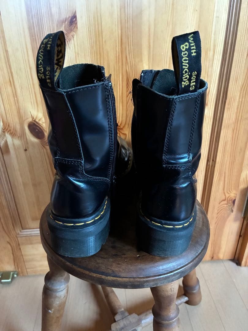 ま*ろ様 Dr. Martens Jadon 8ホール　25cm 39 EU
