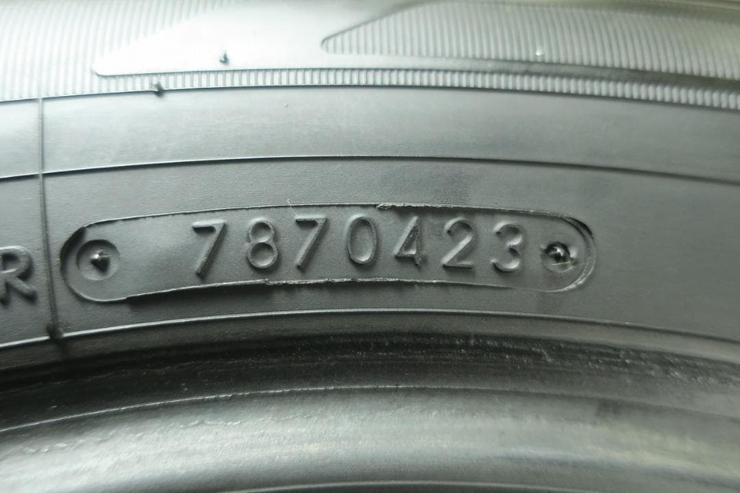 ザキヤマてん様送料込み 国産 215/60R17 オーバーテイク RVⅡ 4本