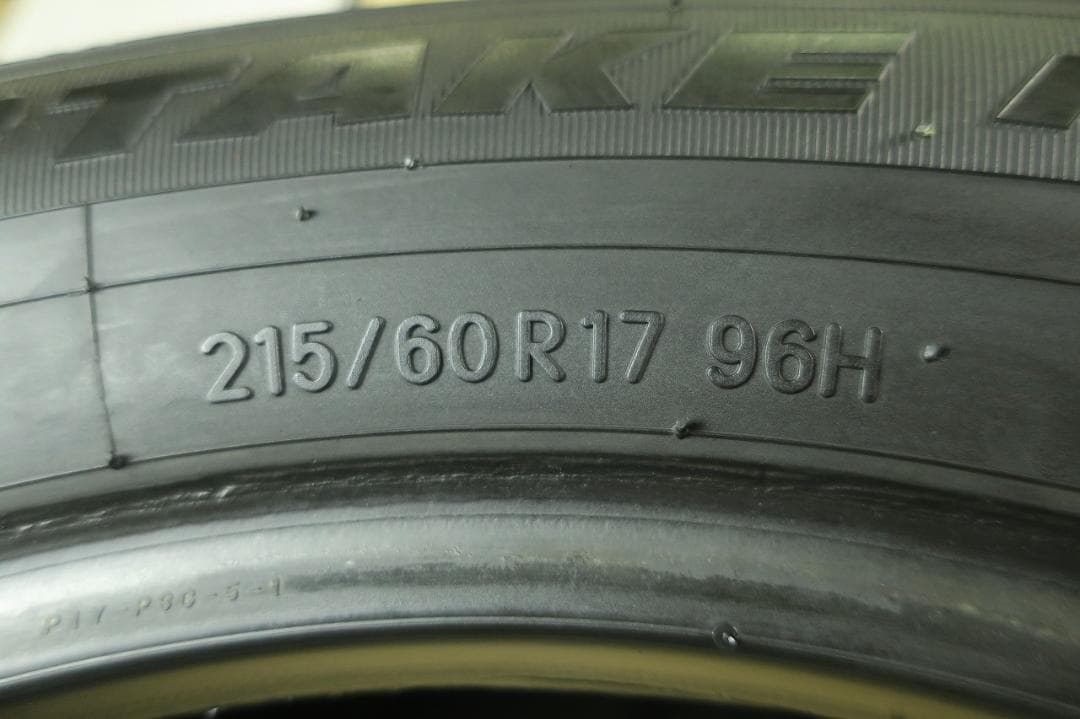 ザキヤマてん様送料込み 国産 215/60R17 オーバーテイク RVⅡ 4本
