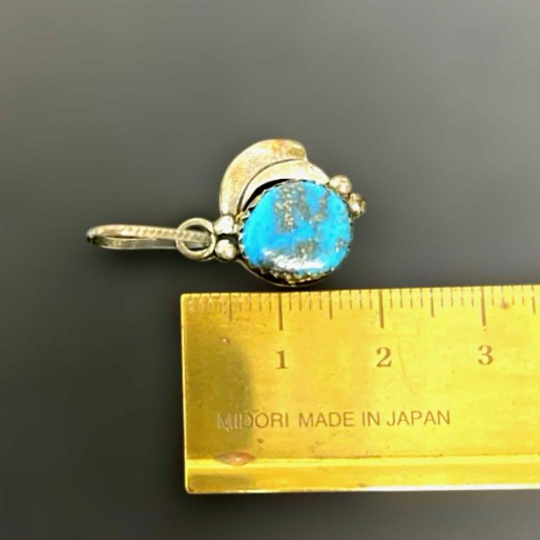 ネイティブアメリカン ナバホ族ターコイズペンダント