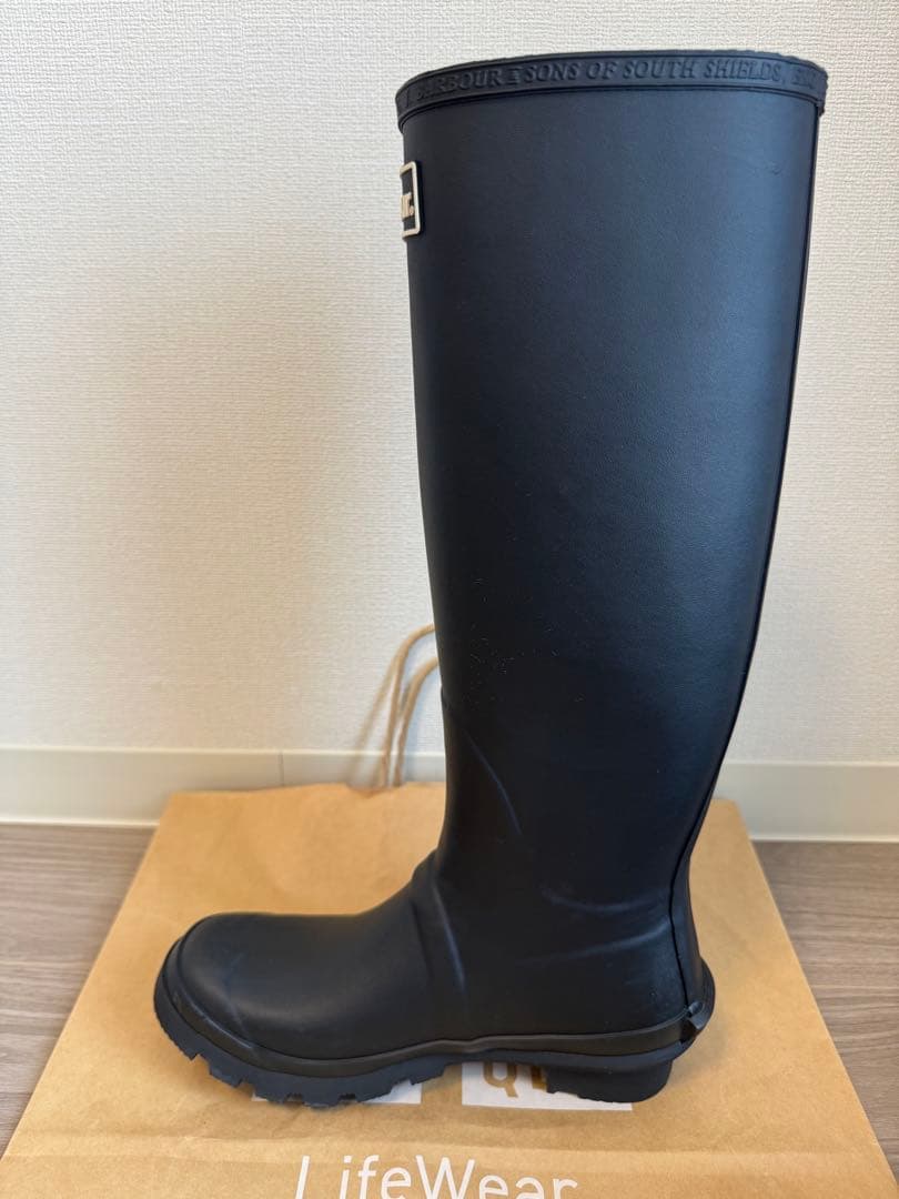 Barbour ブラック長靴 バックル付き UK4