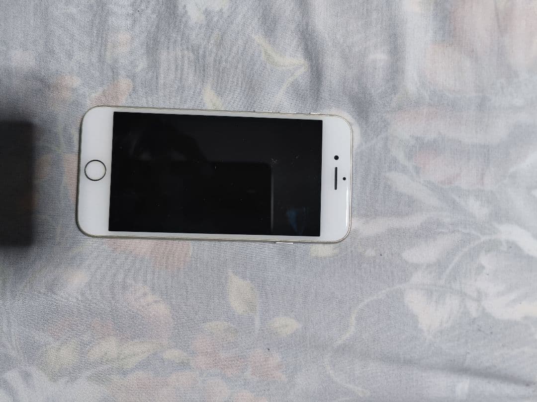 iPhone ホワイト 本体