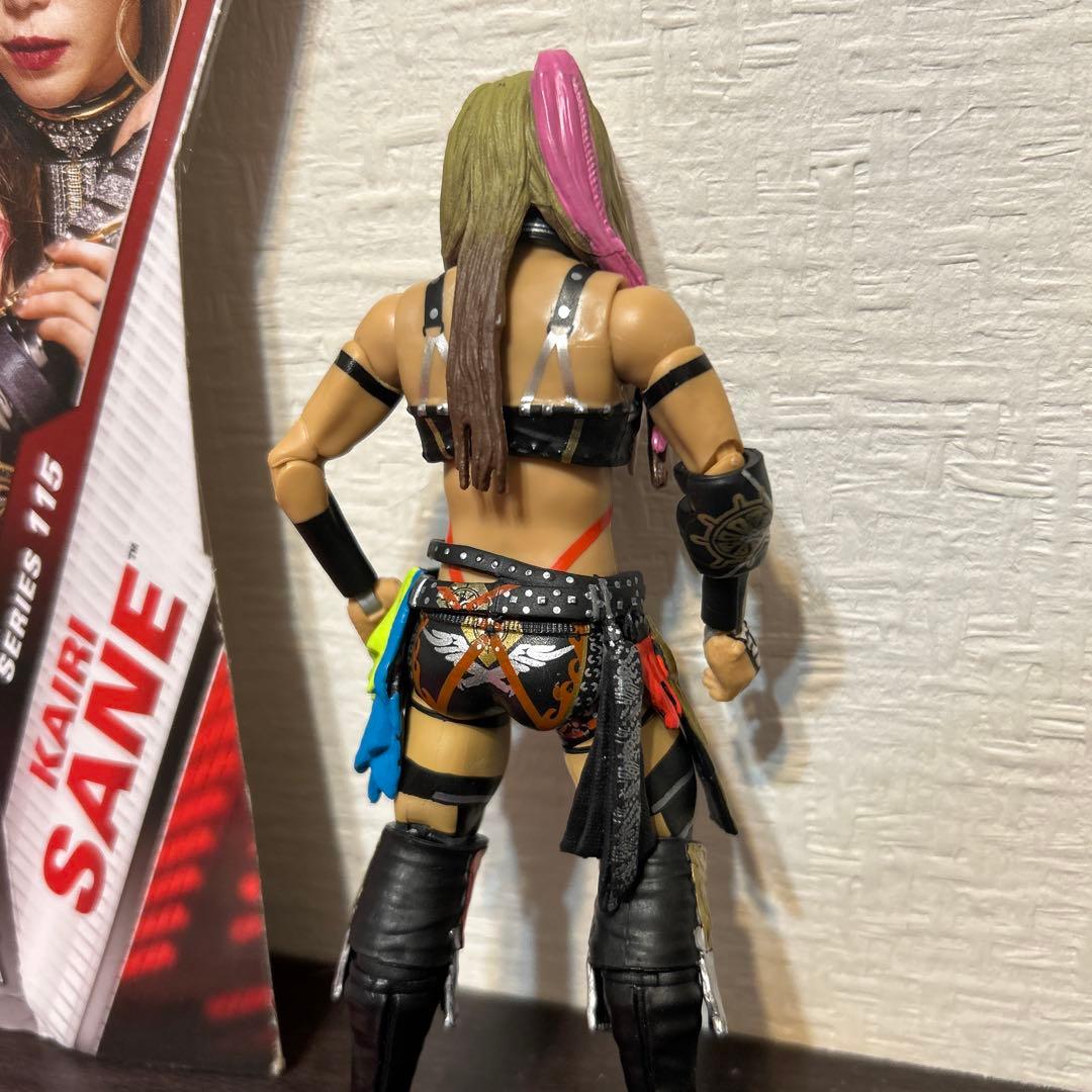 カイリ セイン　WWE フィギュア Kairi Sane スターダム　マテル