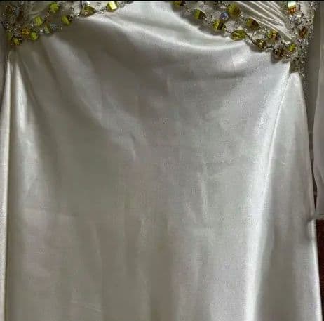 ドレス　キャバ　白　ロング　サテン