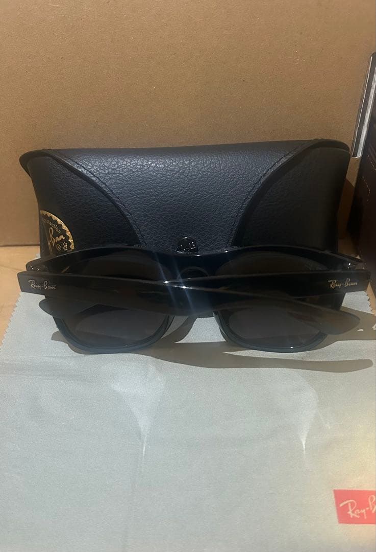 Ray Ban RB4260D サングラス