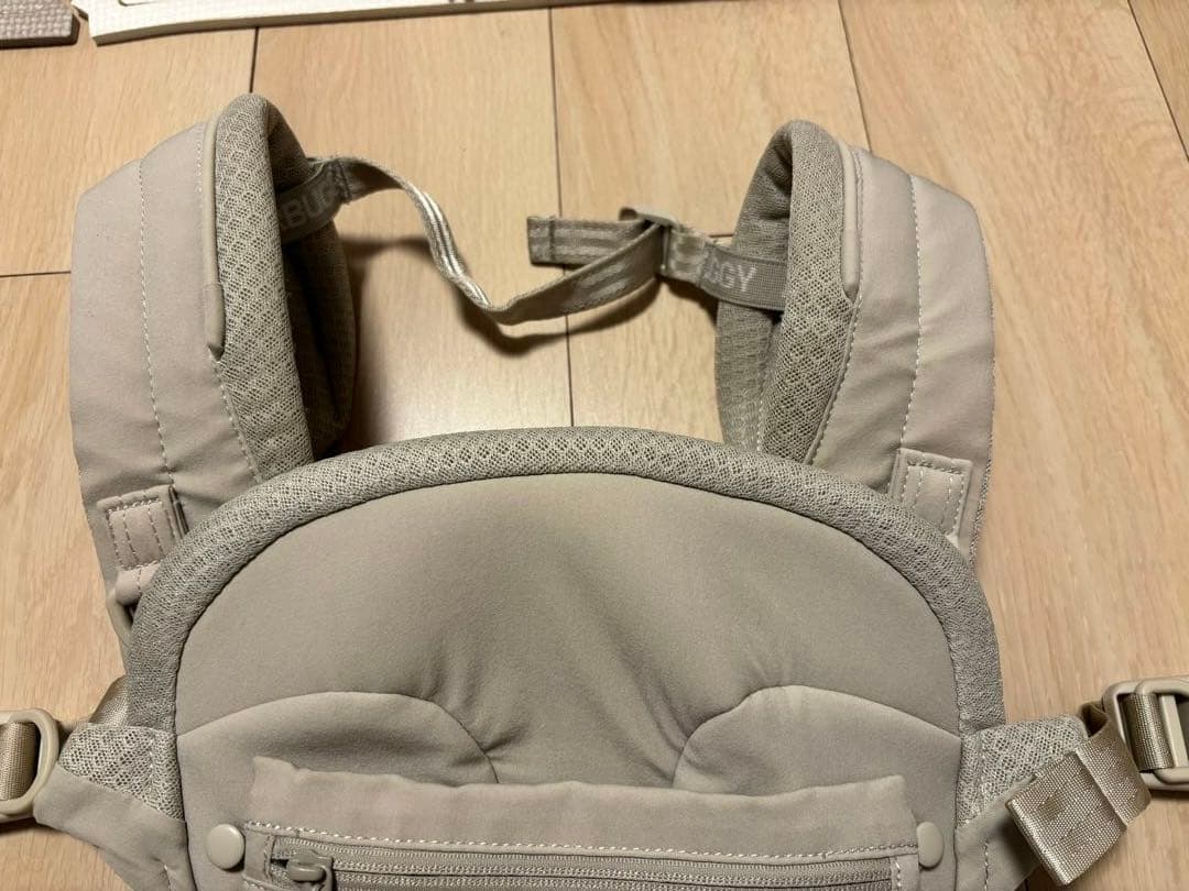 エアバギー　抱っこ紐　サンドアッシュ