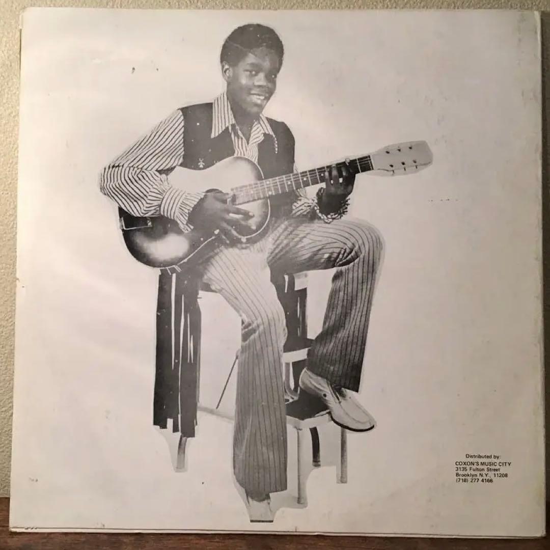 洋楽 DENNIS BROWN No Man Is An 