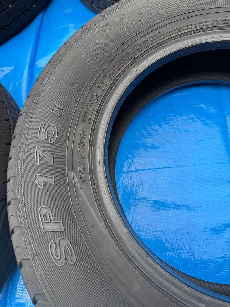 ハイエースDUNLOP SP 175 タイヤ 4本セット