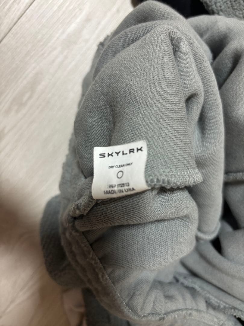 skylrk パンツ
