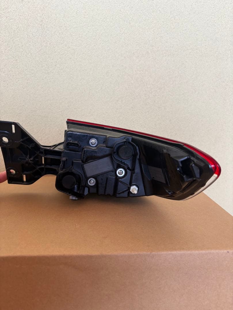VEZEL e:HEV Z 純正テールランプ 左右 RV系 美品