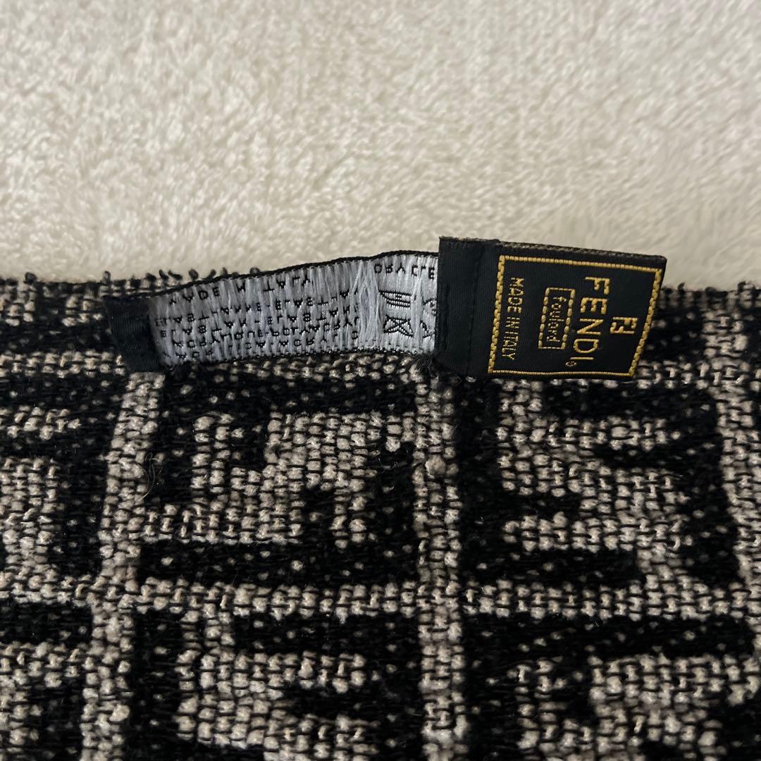 フェンディ　マフラー　イタリア製　ズッカ柄　総柄　FENDI