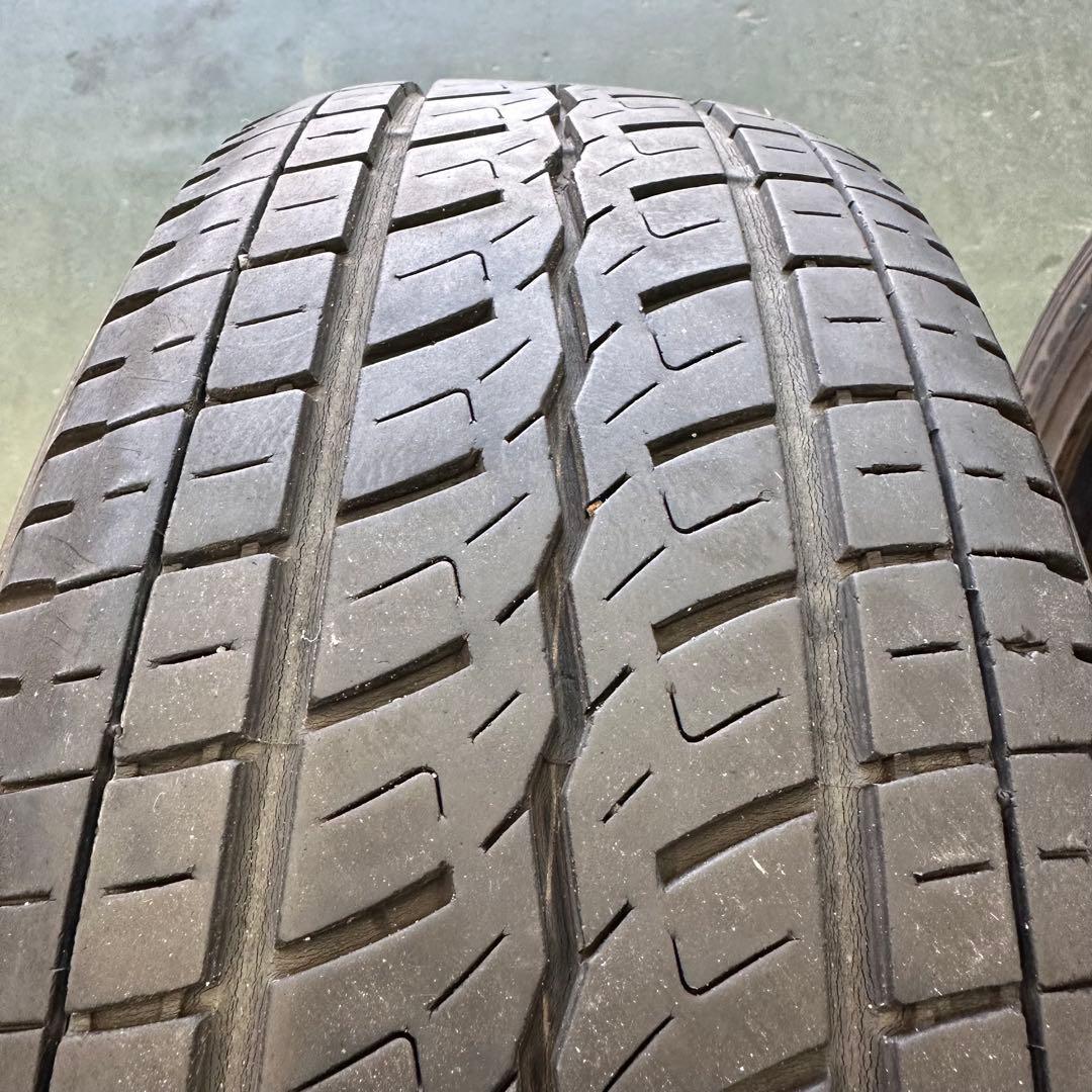 TOYO TIRE ホワイトレター 215/65R16C 109/107 H20