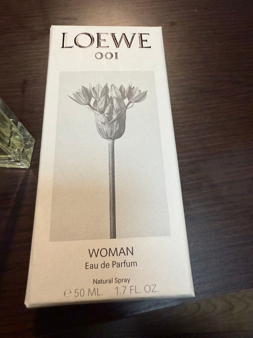 LOEWE 001 WOMAN Eau de Parfum 50ml 値下げ検討