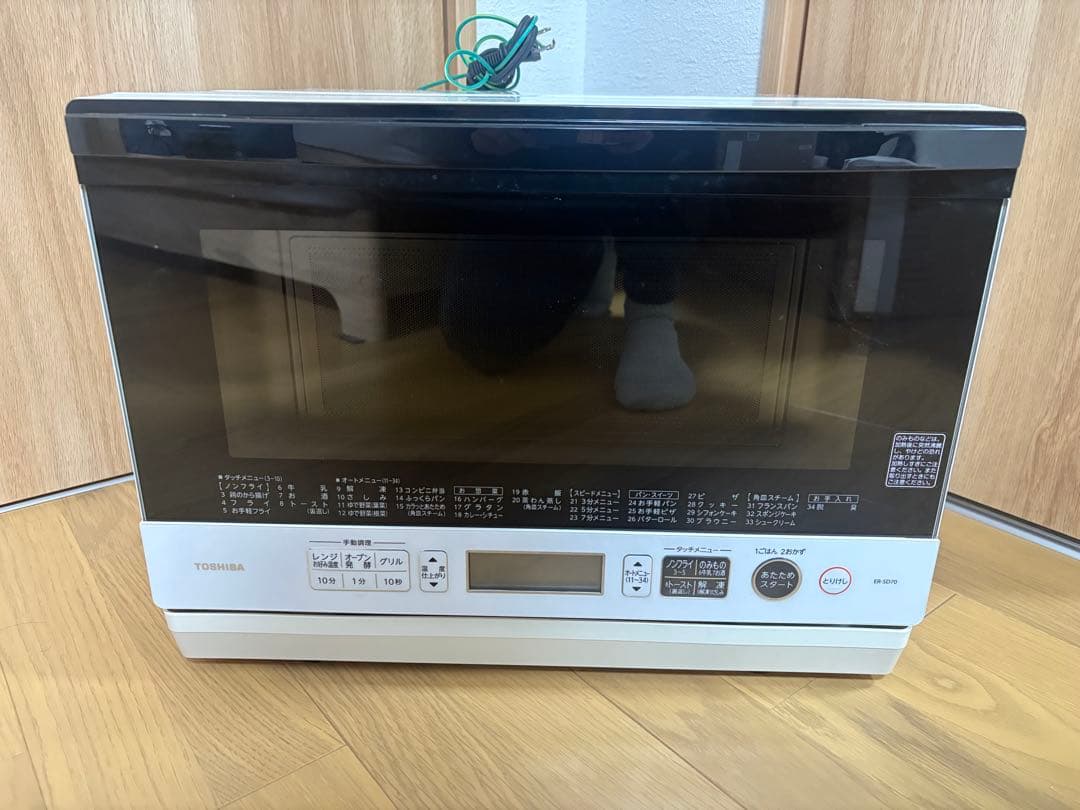 訳あり 2018年製 東芝 石窯ドーム 庫内容量 26L ER-SD70