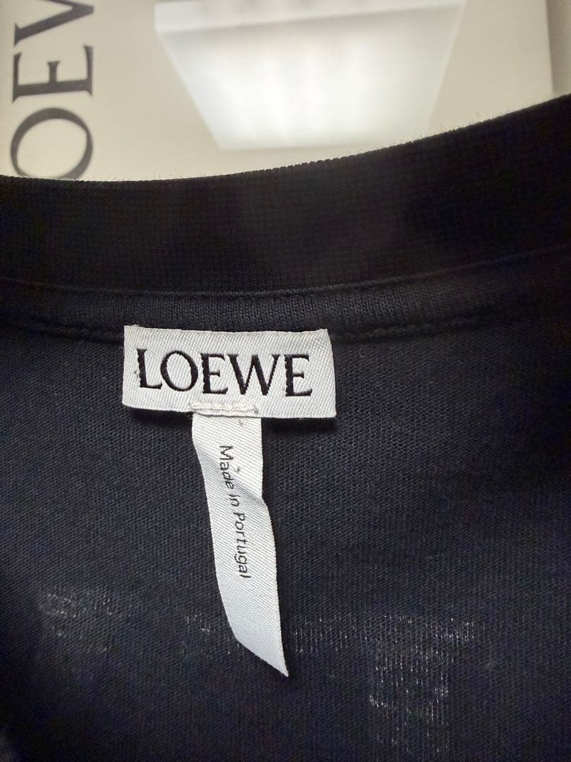 LOEWE ブラック Tシャツ スカルプリント