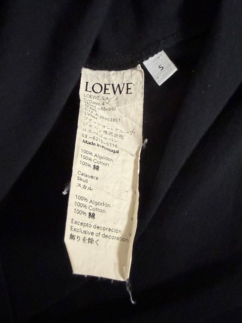LOEWE ブラック Tシャツ スカルプリント