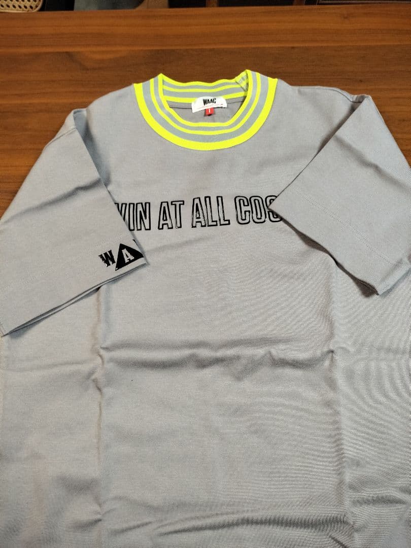 ごるこる　WAVC WIN AT ALL COSTS! 半袖シャツ グレー