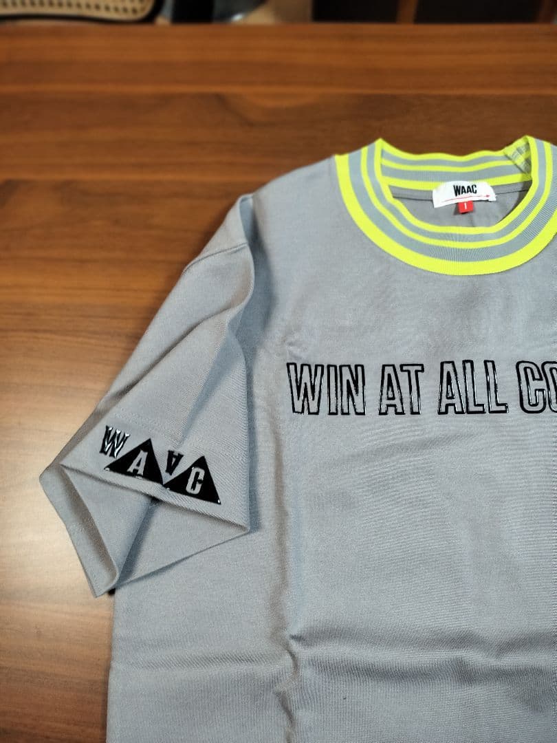 ごるこる　WAVC WIN AT ALL COSTS! 半袖シャツ グレー