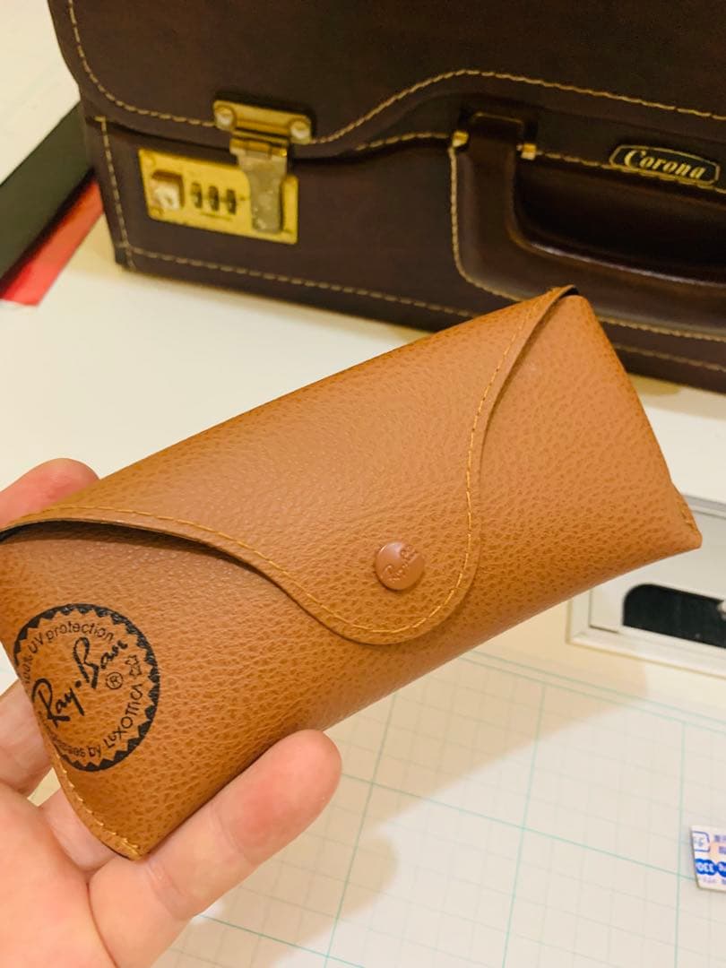 【未使用に近い極美品】 Ray-Ban レイバン サングラス　レンズグレー系