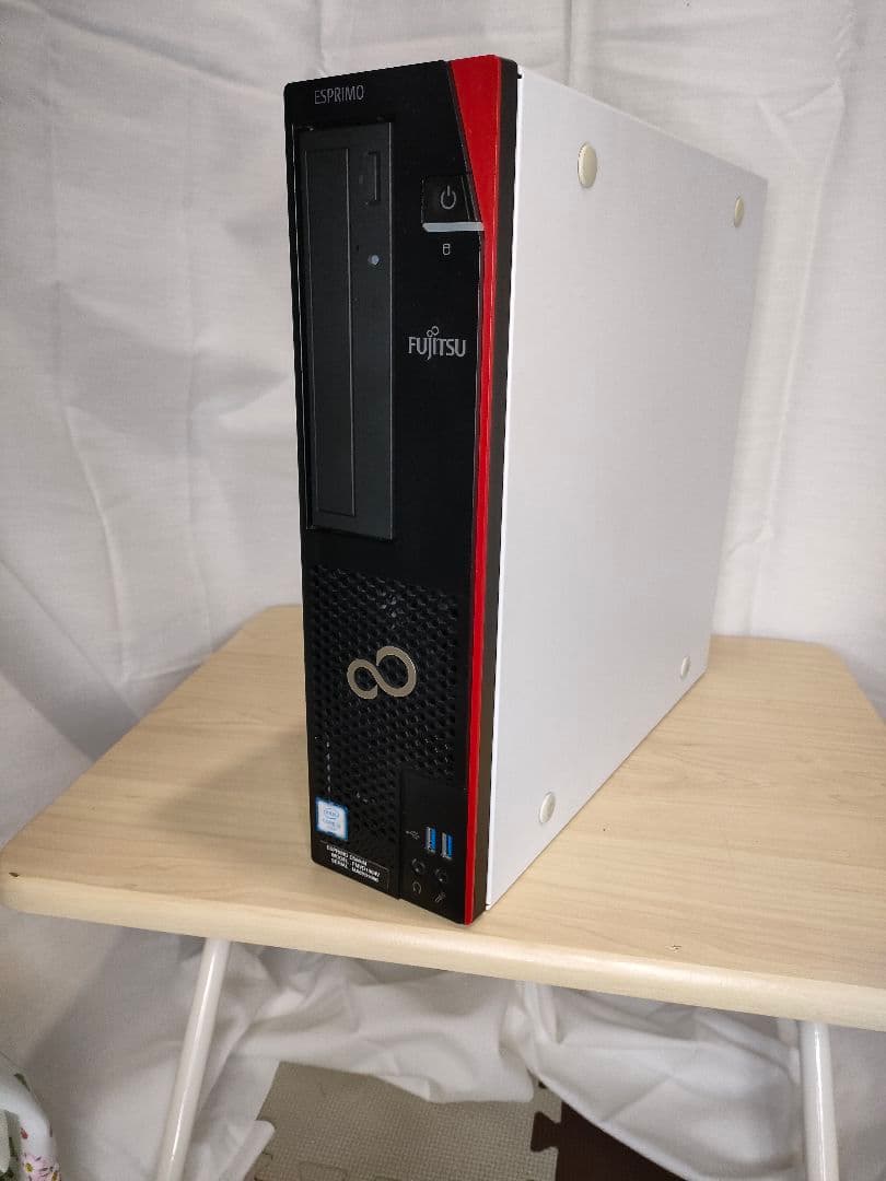 富士通Dシリーズ（コンパクト型） ESPRIMO D586/M