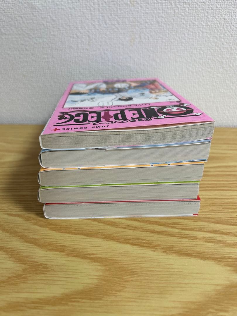 ワンピース　ONE PIECE 1〜111巻セット　関連本5冊