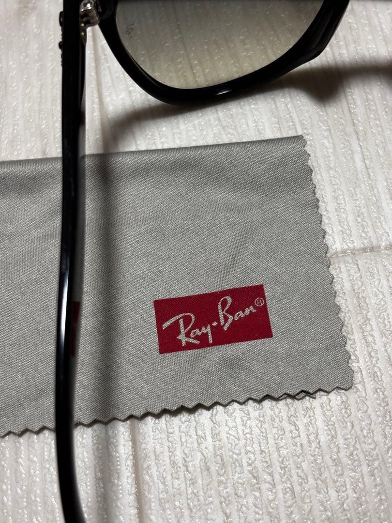 美品　Ray-Banサングラス　ウェリントン