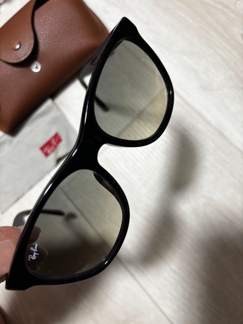 美品　Ray-Banサングラス　ウェリントン