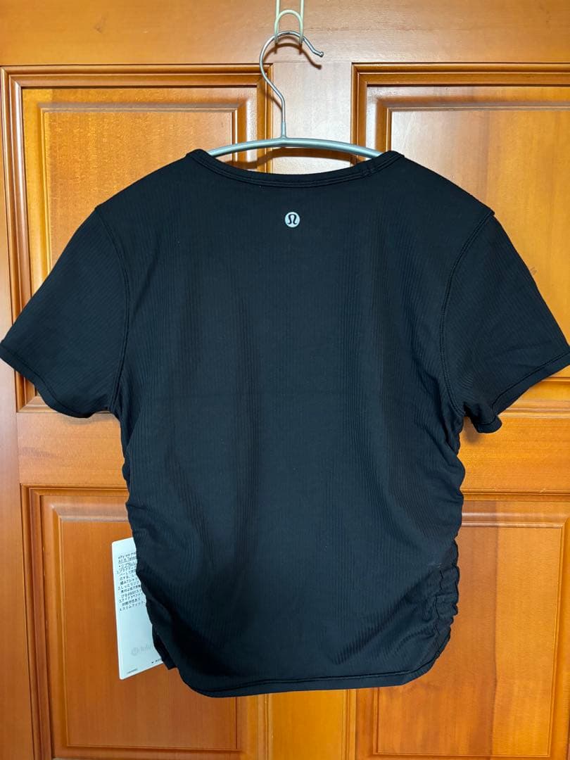 新品♪ルルレモン All It Takes Tシャツ リブNulu ショッパー付
