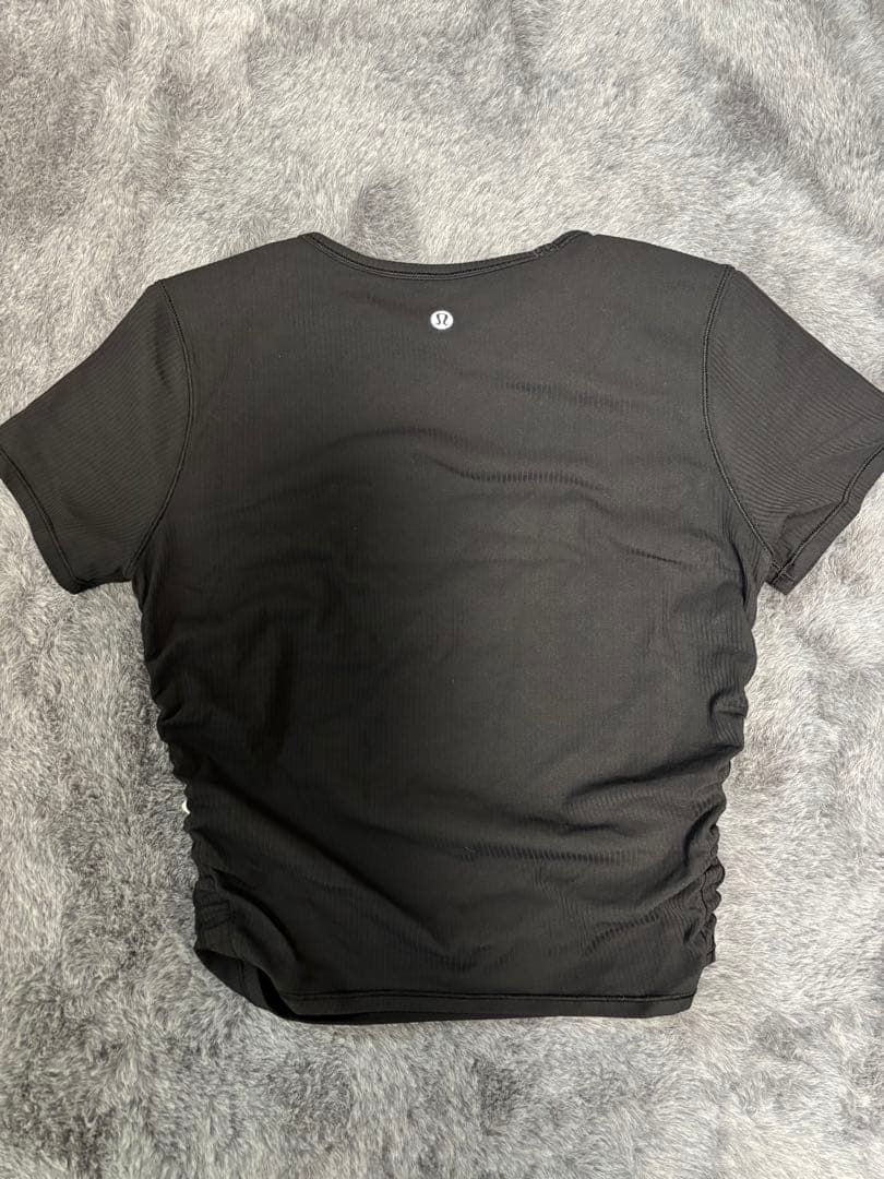 新品♪ルルレモン All It Takes Tシャツ リブNulu ショッパー付