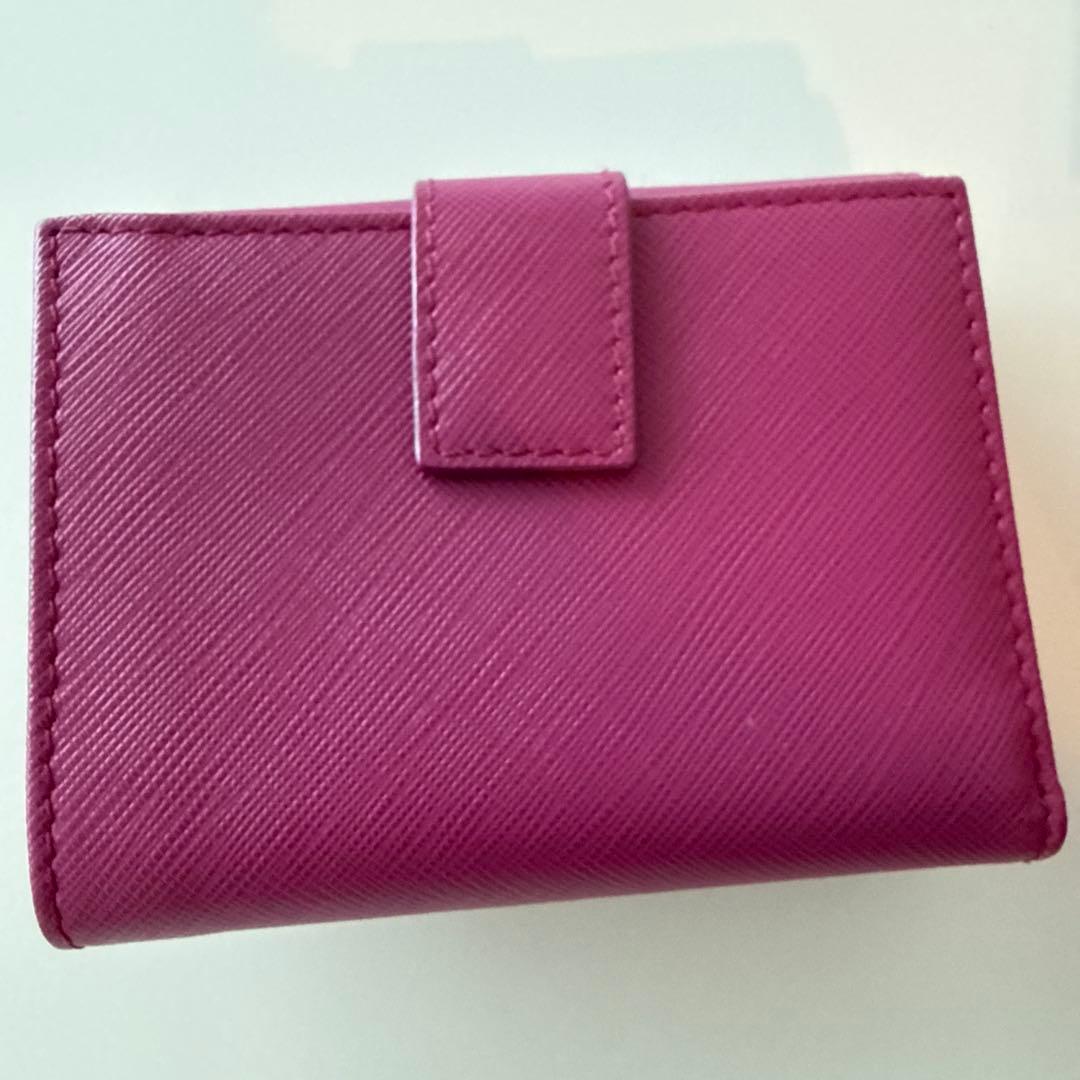 美品♡ フェラガモ ヴァラ 二つ折り財布 リボン