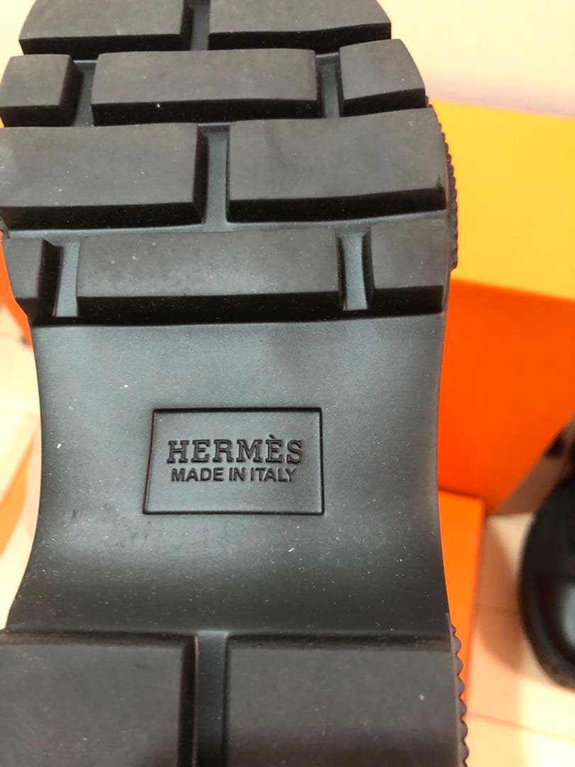 ク*ズ様 ショートブーツ フレッシュ（HERMES）