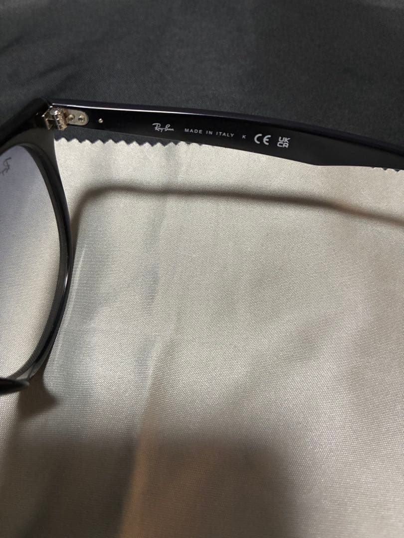 Ray-Ban ブラック ラウンドサングラス