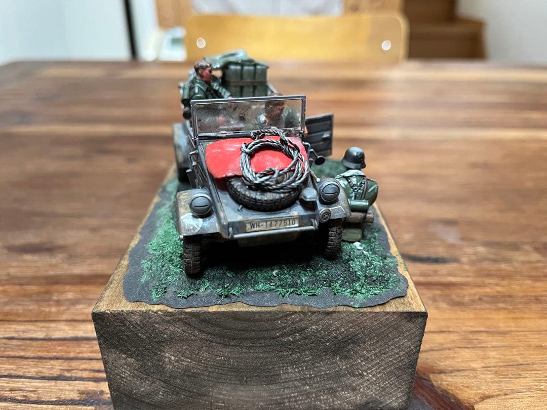 自作品タミヤ1/35キューベルワーゲン。フィギュア３体付。