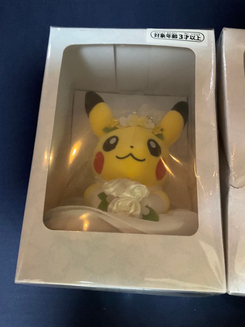 ピカチュウ ポケモンセンター　新品　ドレス　洋装　ぬいぐるみ　ウエディング