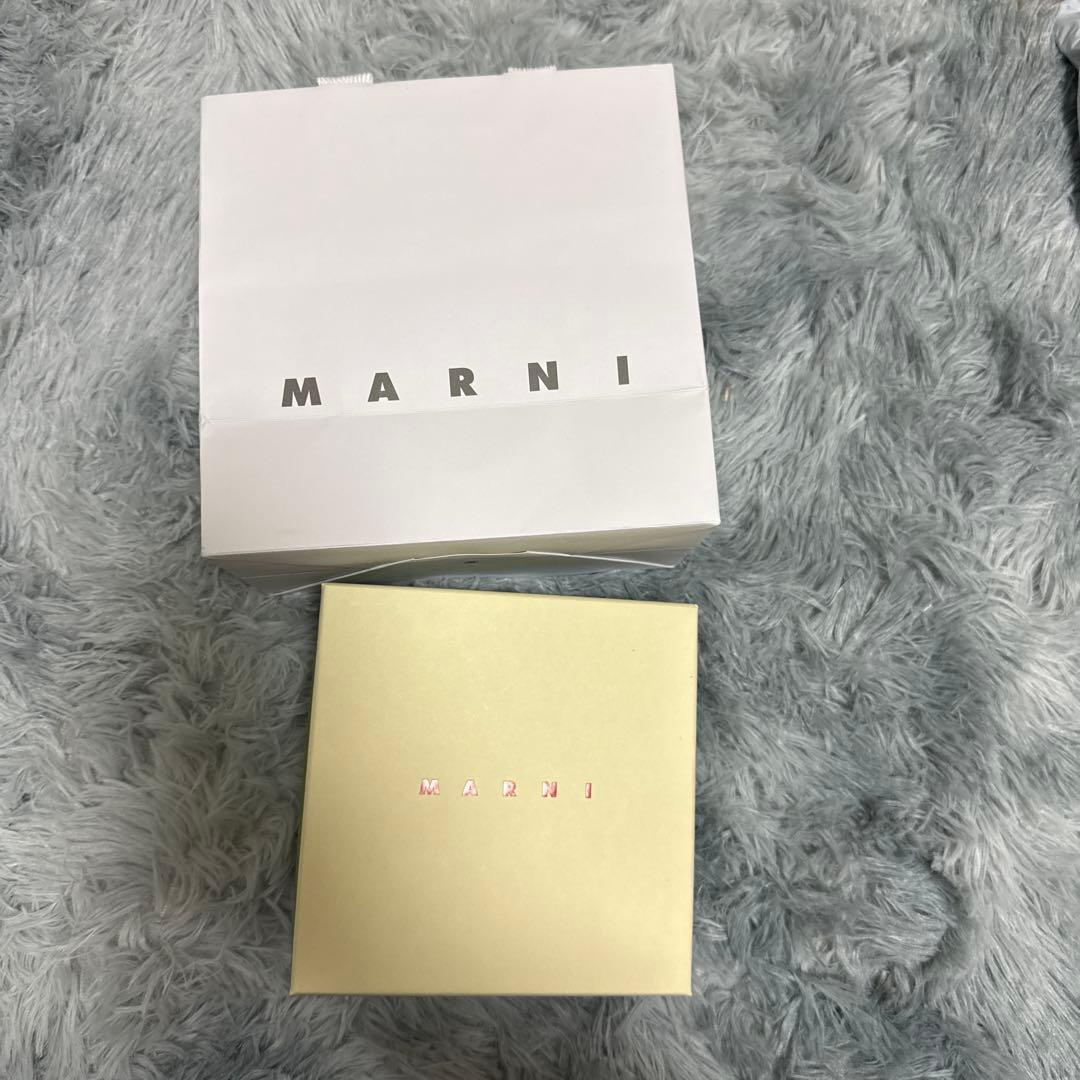 MARNI ネイビー 二つ折り財布