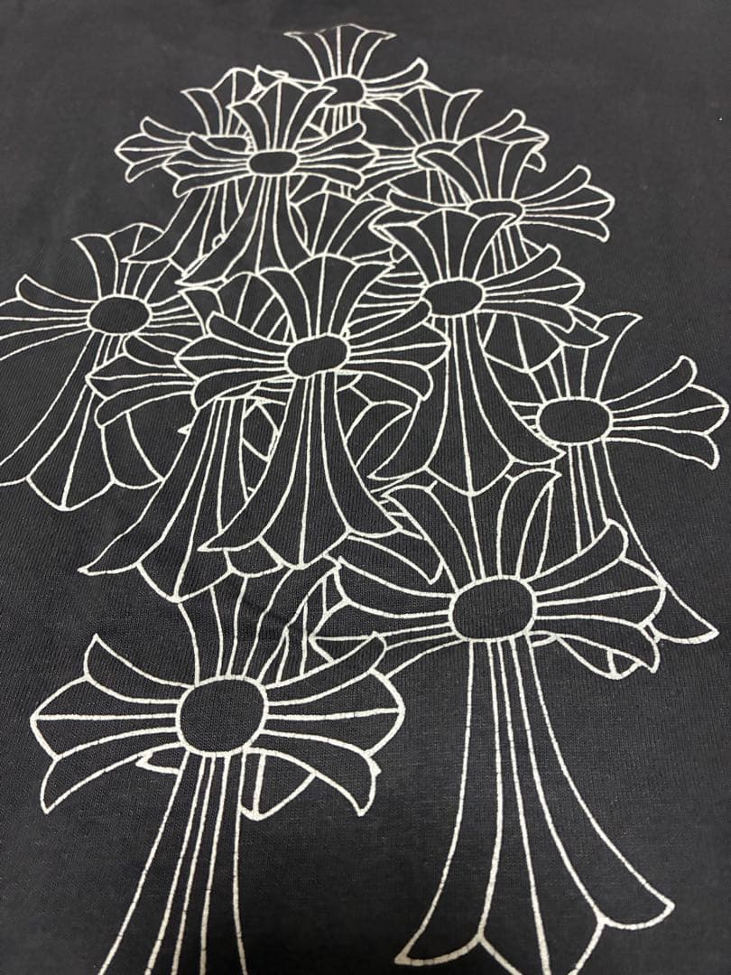 CHROME HEARTS（原本無）ホースシューセメタリークロスパッチTシャツ