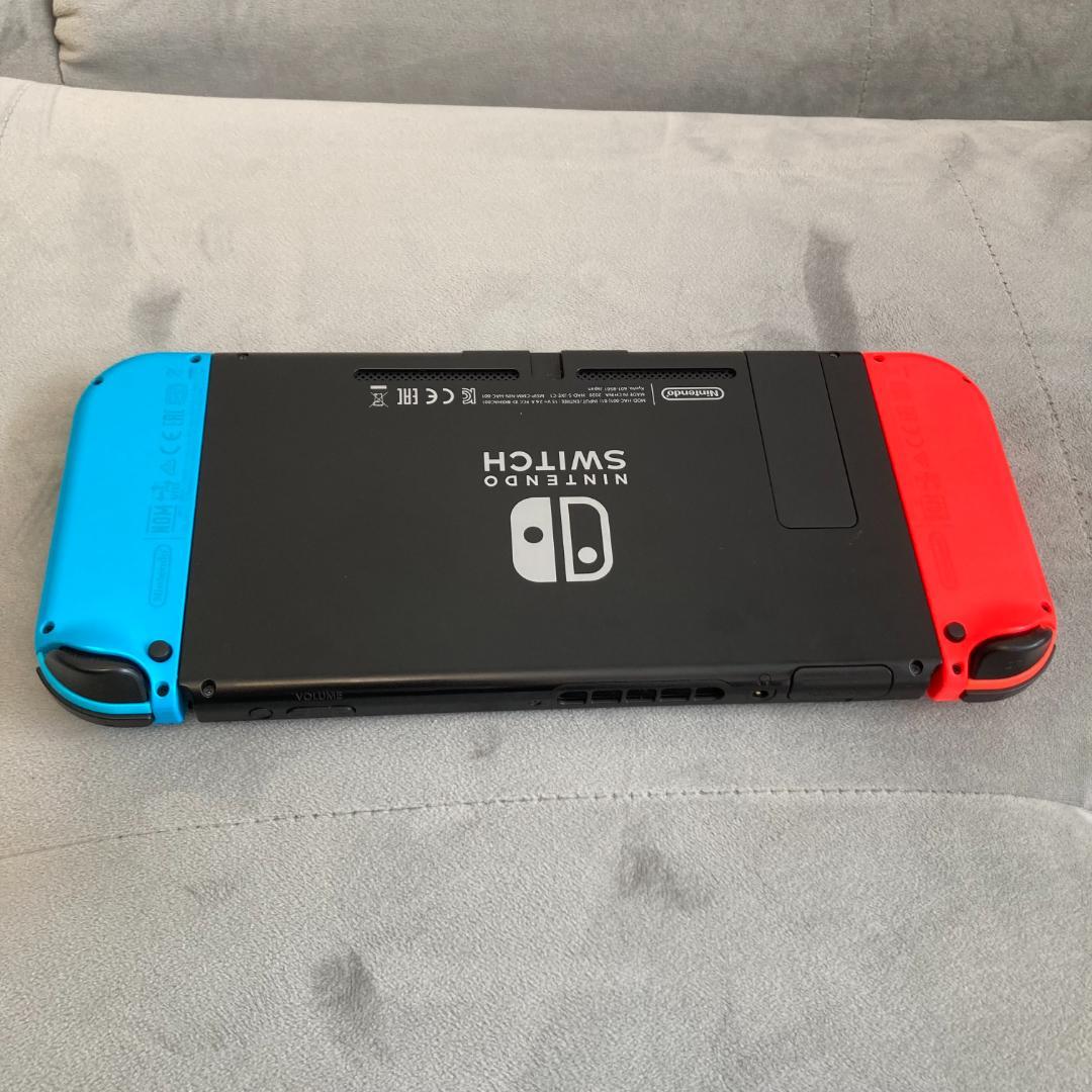 【美品】【完品】Nintendo Switch ネオンブルー・ネオンレッド 新型