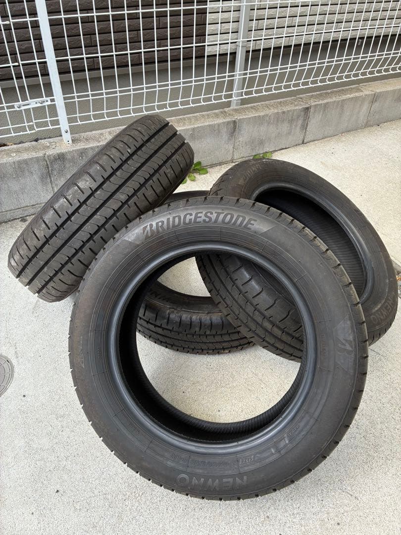 送料込み185/60r15BRIDGESTONE NEWNO4本セットバリ山