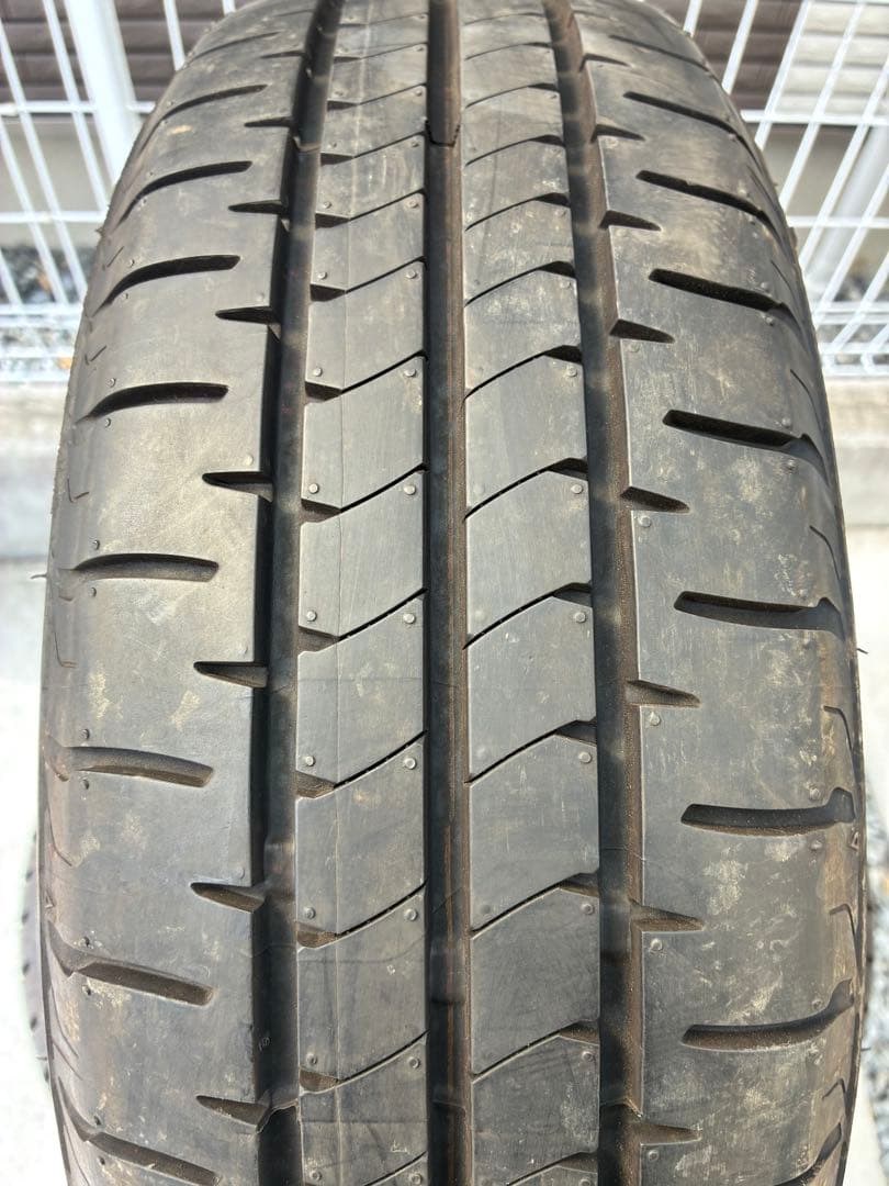 送料込み185/60r15BRIDGESTONE NEWNO4本セットバリ山