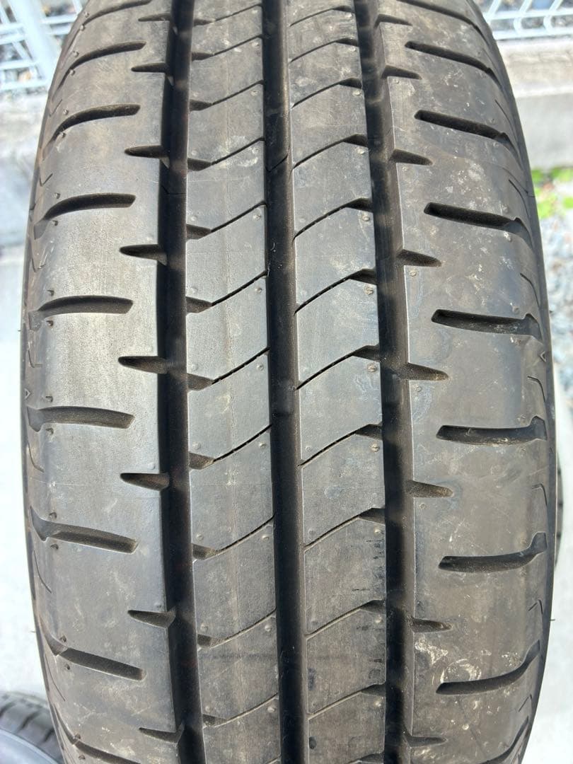 送料込み185/60r15BRIDGESTONE NEWNO4本セットバリ山